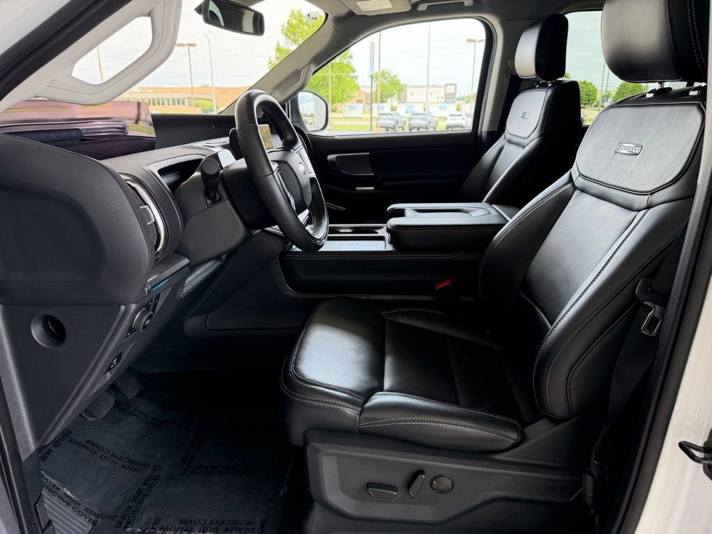 2025 Ford Expedition — side profile view