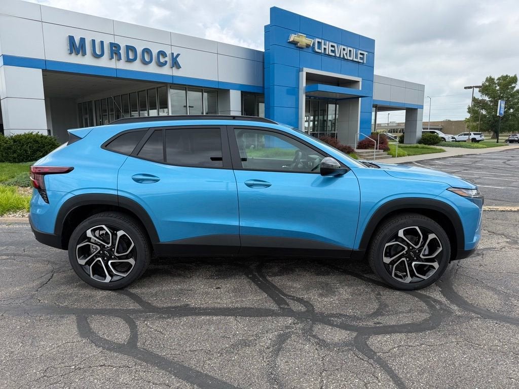 2026 Chevrolet Trax 2RS in Marina Blue Metallic — front three-quarter view