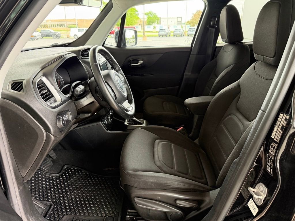 2018 Jeep Renegade — rear three-quarter view